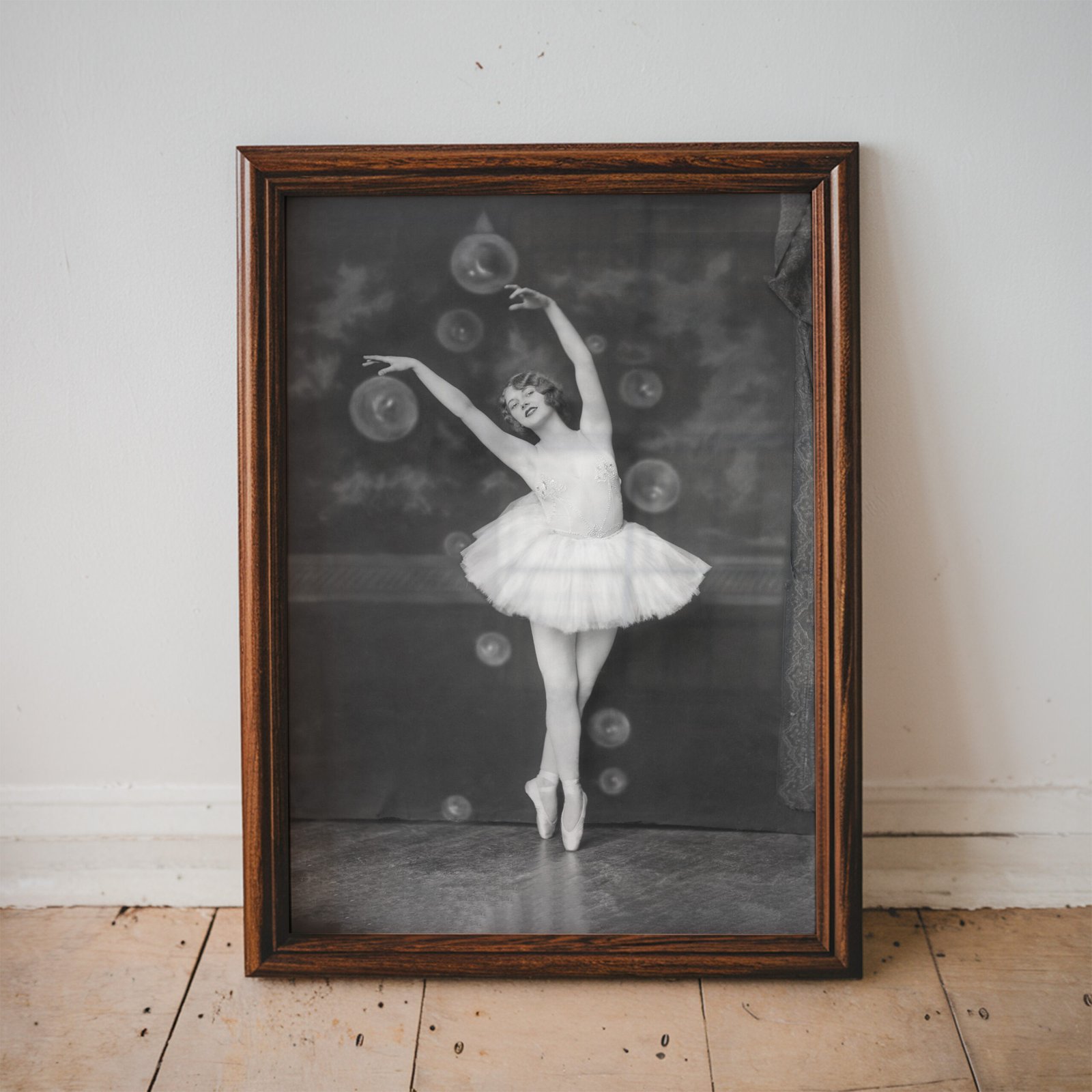 Vintage Ballerina with Bubbles Print - Image 3